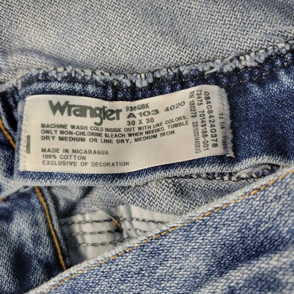 Wrangler Jeans Mens 30x30 Blue Cowboy Cut Slim Fit Medium Wash Western Workwear